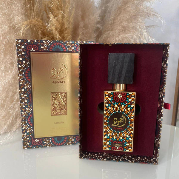 Ajwad de Lattafa Perfumes - inspirado no Mancera e no intense Cafe MONTALE